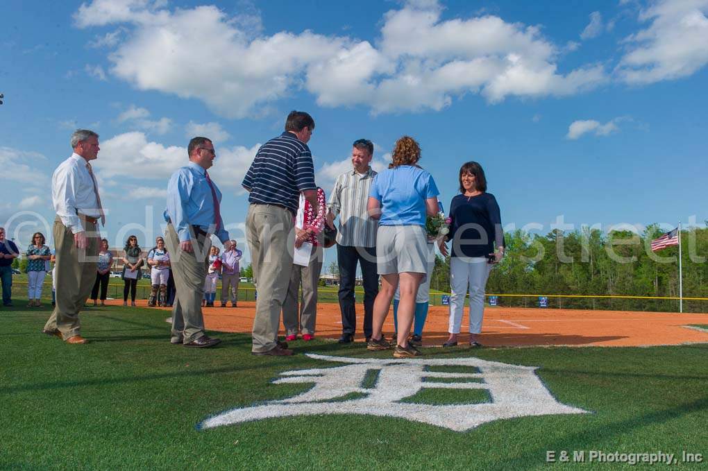 Softball Seniors 039.jpg